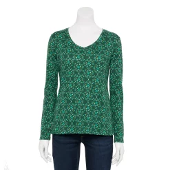 Petite Croft & Barrow® Essential Long-Sleeve V-Neck Top